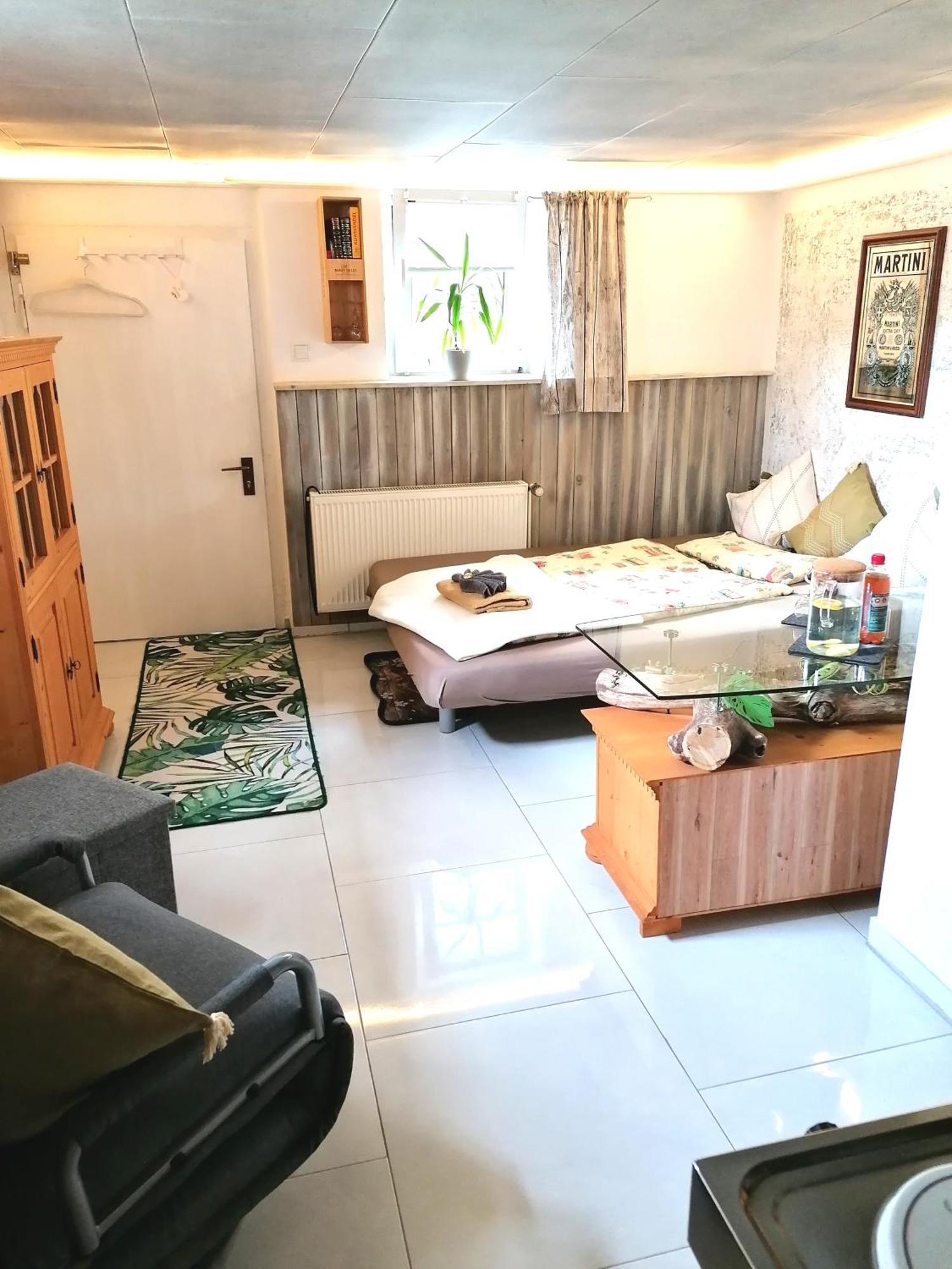 Kleines Studio Im Eichenwaeldchen, 1 Zimmer Kueche Bad Friedrichsgrun Esterno foto