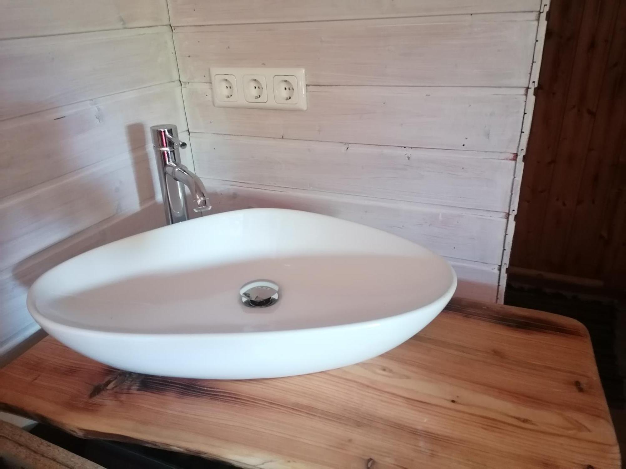 Kleines Studio Im Eichenwaeldchen, 1 Zimmer Kueche Bad Friedrichsgrun Esterno foto